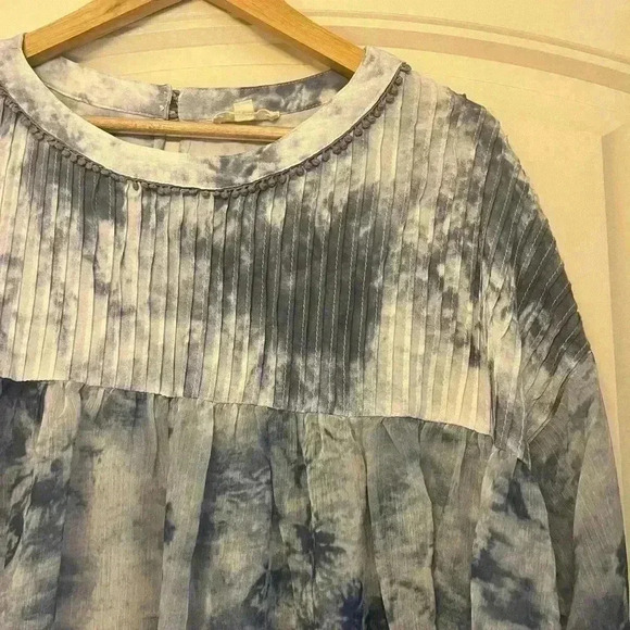 ODDY Boho Blue White Blouse Swing Top Boho Flowy Style Like New Size M Medium - Picture 3 of 10